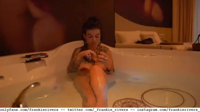 Image 11 of _frankie_rivers Stream on Chaturbate on 14 months ago