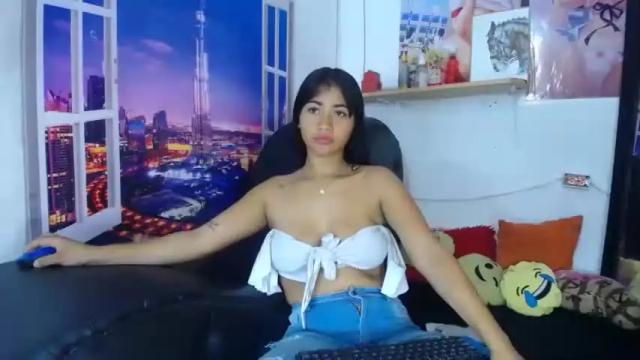 Image 3 of _gianna_18 Stream on Chaturbate on 17 months ago