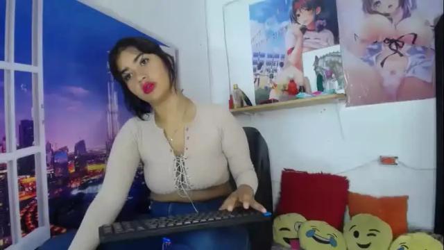 Image 4 of _gianna_18 Stream on Chaturbate on 17 months ago