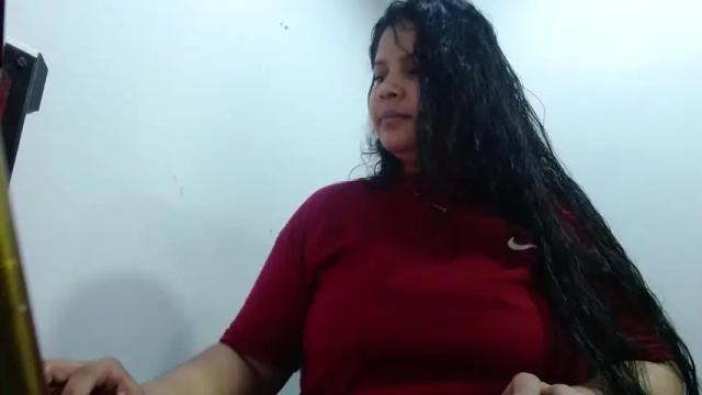 Image 2 of _gianna_love Stream on Chaturbate on 14 months ago