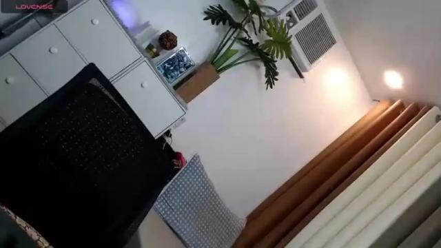 Image 10 of _gigigorgeous Stream on Chaturbate on 15 months ago