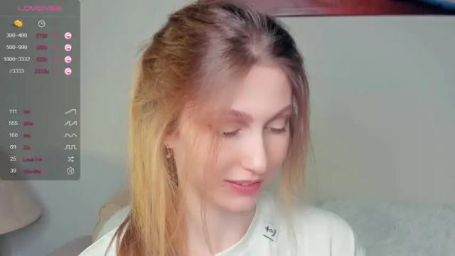 Image 3 of _hollydolly_ Stream on Chaturbate on 14 months ago