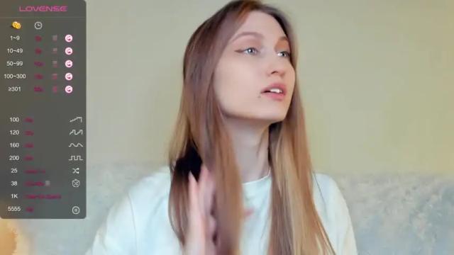 Image 12 of _hollydolly_ Stream on Chaturbate on 14 months ago