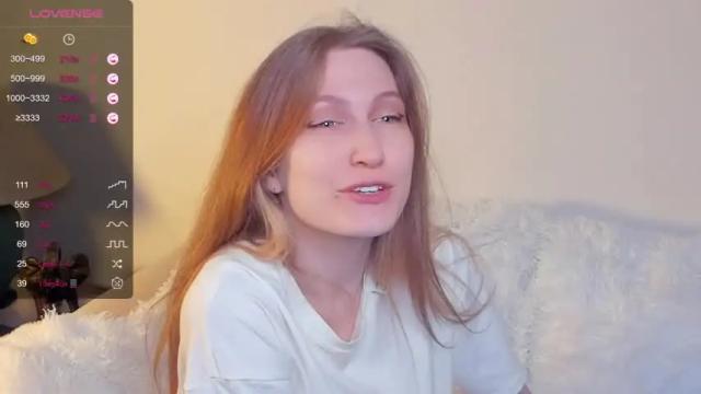 Image 4 of _hollydolly_ Stream on Chaturbate on 14 months ago