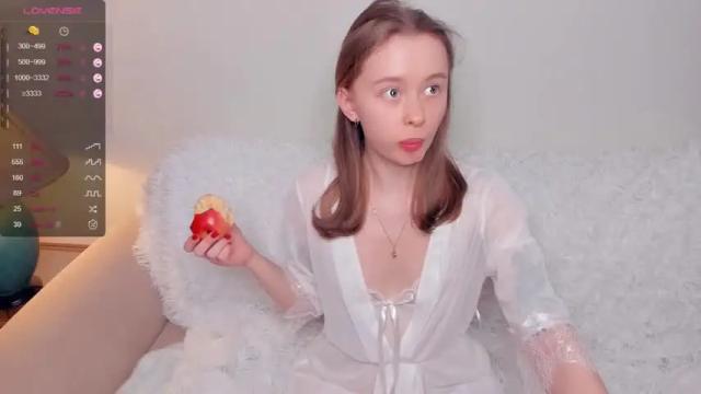 Image 11 of _hollydolly_ Stream on Chaturbate on 14 months ago