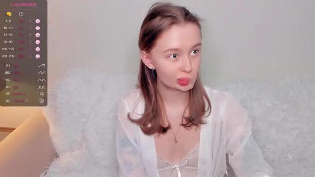 Image 3 of _hollydolly_ Stream on Chaturbate on 14 months ago