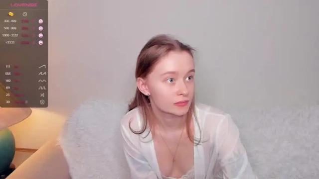 Image 8 of _hollydolly_ Stream on Chaturbate on 14 months ago