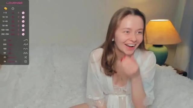 Image 10 of _hollydolly_ Stream on Chaturbate on 14 months ago