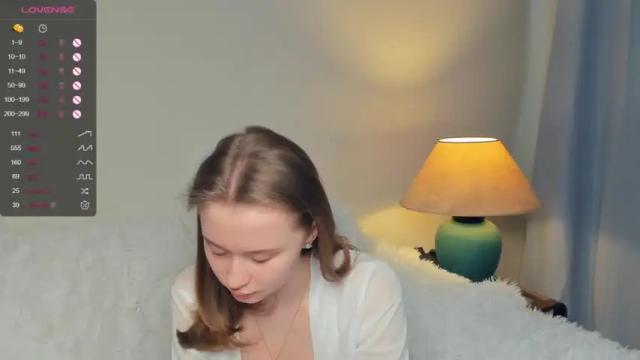 Image 2 of _hollydolly_ Stream on Chaturbate on 14 months ago