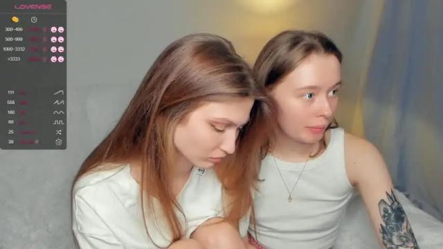 Image 7 of _hollydolly_ Stream on Chaturbate on 14 months ago