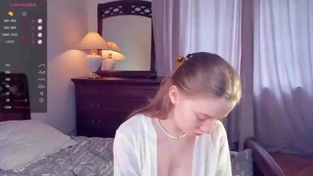 Image 6 of _hollydolly_ Stream on Chaturbate on 13 months ago