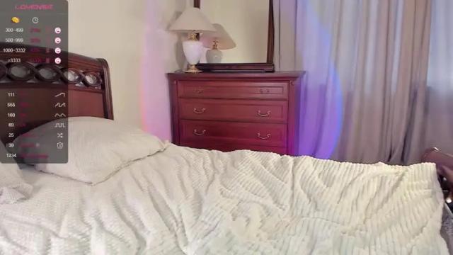 Image 3 of _hollydolly_ Stream on Chaturbate on 13 months ago