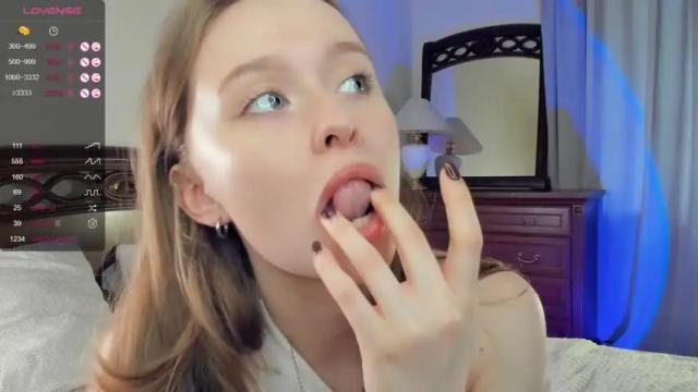 Image 6 of _hollydolly_ Stream on Chaturbate on 13 months ago