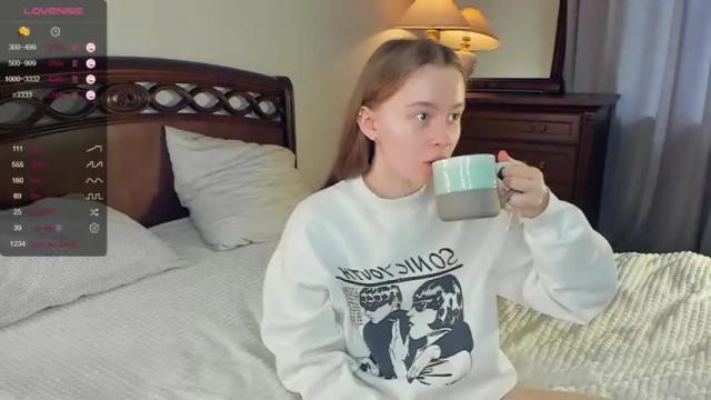 Image 3 of _hollydolly_ Stream on Chaturbate on 13 months ago