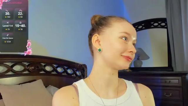 Image 7 of _hollydolly_ Stream on Chaturbate on 13 months ago