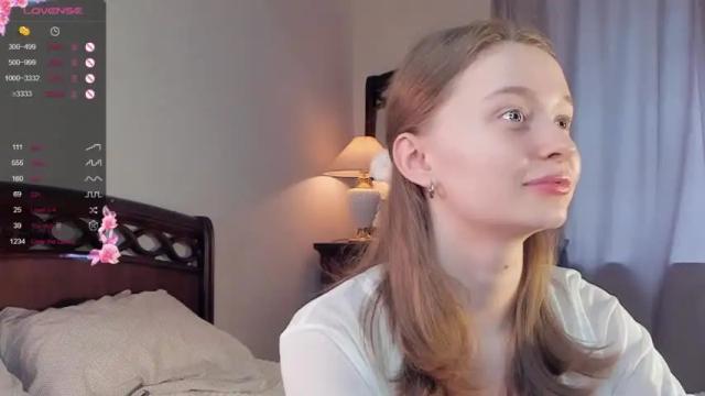 Image 4 of _hollydolly_ Stream on Chaturbate on 13 months ago