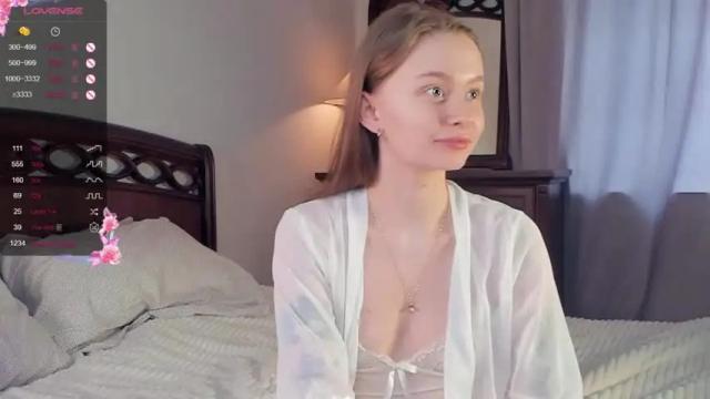 Image 6 of _hollydolly_ Stream on Chaturbate on 13 months ago