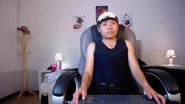 Image 11 of _ian_25 Stream on Chaturbate on 15 months ago