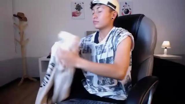 Image 2 of _ian_25 Stream on Chaturbate on 15 months ago