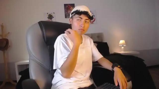 Image 12 of _ian_25 Stream on Chaturbate on 15 months ago