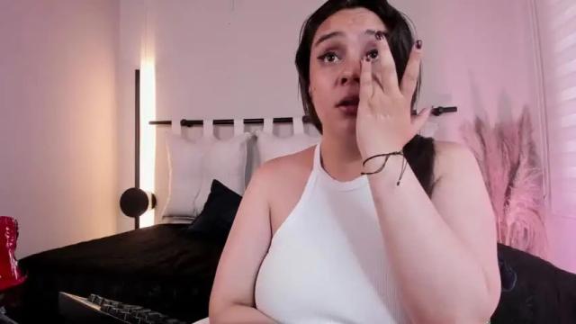 Image 8 of _irinna_ Stream on Chaturbate on 17 months ago