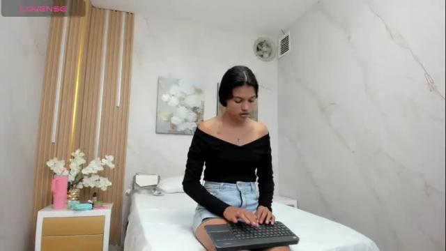 Image 4 of _iris_evans Stream on Chaturbate on 1 month ago