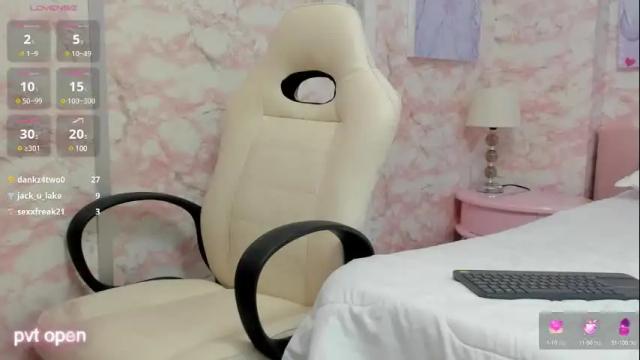 Image 6 of _iris_evans Stream on Chaturbate on 26 days ago