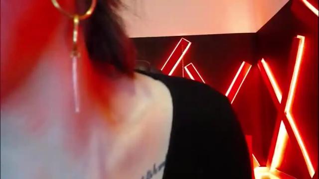 Image 4 of _isaabellaa Stream on Chaturbate on 1 month ago