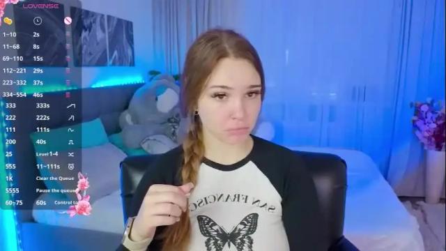 Image 3 of _ivy__ Stream on Chaturbate on 26 days ago