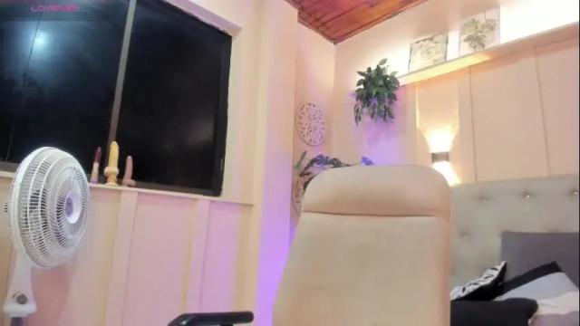 Image 3 of _jade_reyez Stream on Chaturbate on 1 month ago