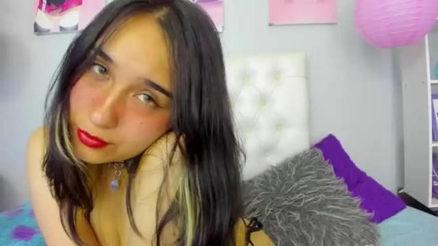Image 2 of _julieta_love Stream on Chaturbate on 15 months ago