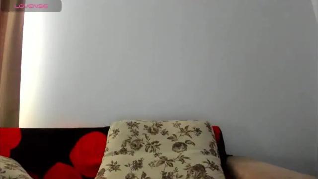 Image 2 of _just_a_simple_girl Stream on Chaturbate on 1 month ago