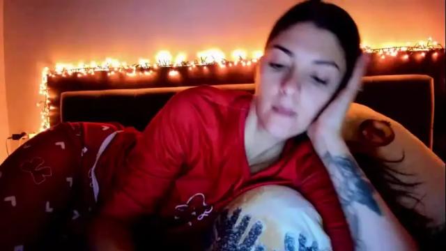 Image 2 of _just_a_simple_girl Stream on Chaturbate on 22 days ago