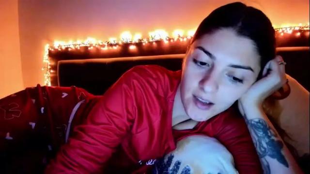 Image 3 of _just_a_simple_girl Stream on Chaturbate on 22 days ago