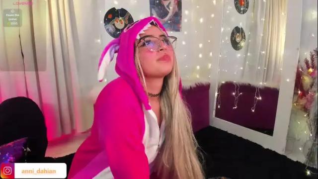 Image 2 of _karine01 Stream on Chaturbate on 5 months ago