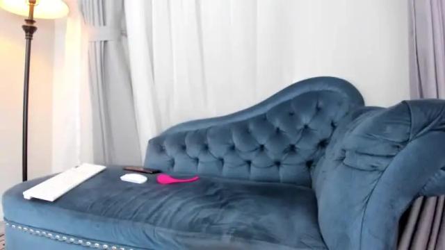 Image 12 of _karoline_smith Stream on Chaturbate on 18 months ago
