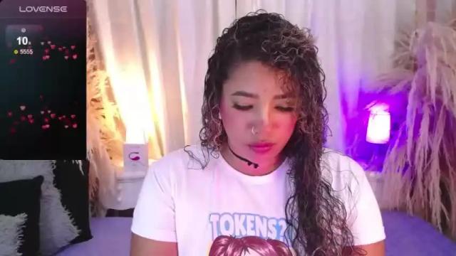 Image 2 of _kimmysantos_ Stream on Chaturbate on 14 months ago