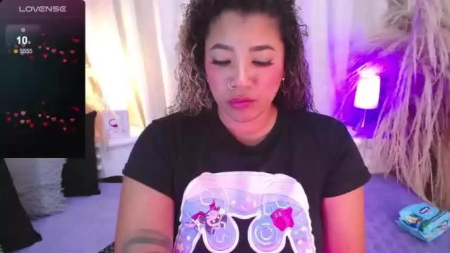 Image 2 of _kimmysantos_ Stream on Chaturbate on 14 months ago