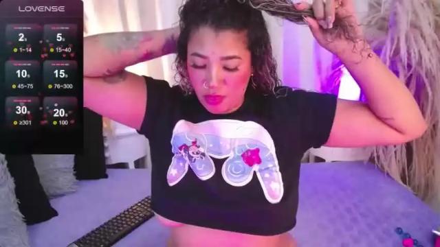 Image 3 of _kimmysantos_ Stream on Chaturbate on 14 months ago