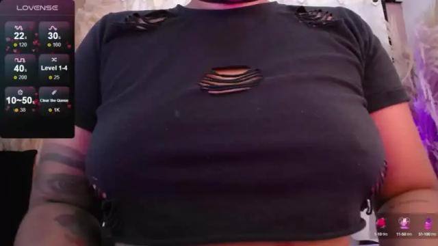 Image 10 of _kimmysantos_ Stream on Chaturbate on 14 months ago