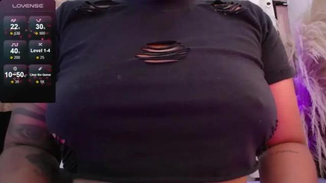Image 7 of _kimmysantos_ Stream on Chaturbate on 14 months ago