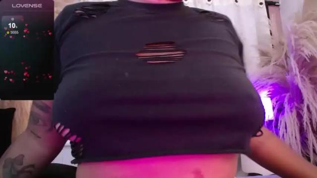 Image 8 of _kimmysantos_ Stream on Chaturbate on 14 months ago