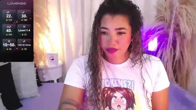 Image 8 of _kimmysantos_ Stream on Chaturbate on 13 months ago