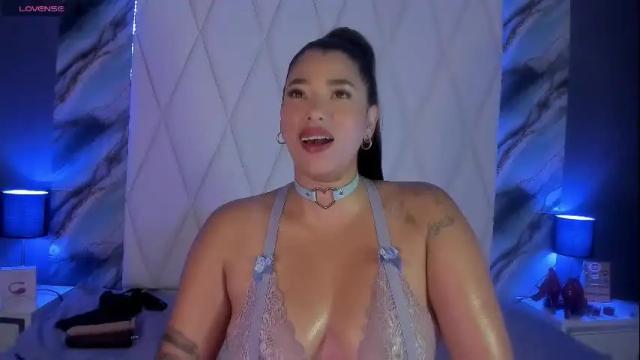 Image 3 of _kimmysantos_ Stream on Chaturbate on 2 days ago