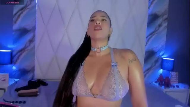 Image 6 of _kimmysantos_ Stream on Chaturbate on 2 days ago