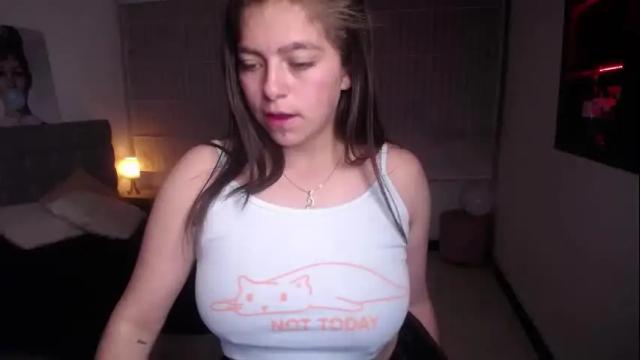 Image 11 of _kitten_1 Stream on Chaturbate on 25 days ago