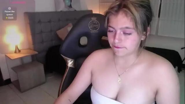Image 10 of _kitten_1 Stream on Chaturbate on 3 days ago