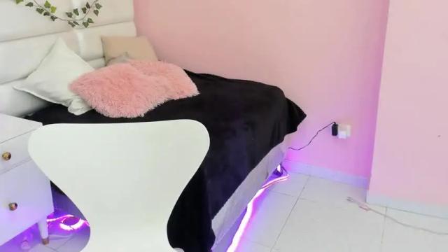 Image 11 of _kitty_horny Stream on Chaturbate on 16 months ago