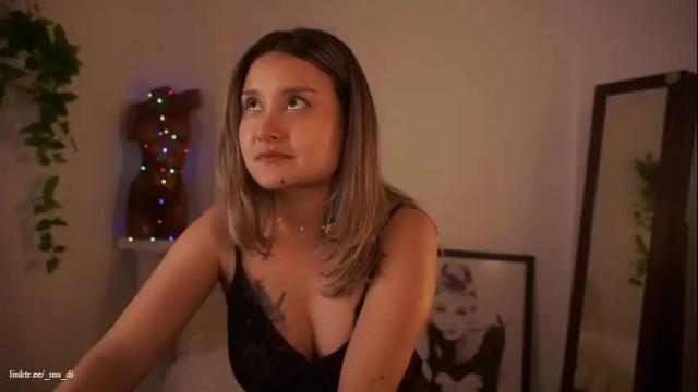 Image 3 of _lady_di Stream on Chaturbate on 1 month ago