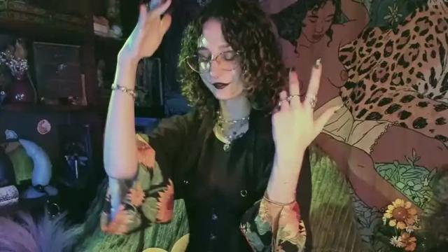 Image 3 of _lady_luna_ Stream on Chaturbate on 13 months ago